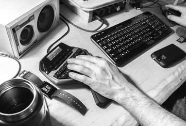 巴黎公布新赛季第三球衣，灵感来源于Total 90图形风格