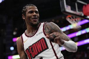 app下载-仅需两节！杰伦-格林17中9轰下33分 二&amp;三节狂砍32分